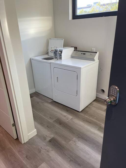 Studio With Beautiful View Next To Downtown Сан Диего Екстериор снимка